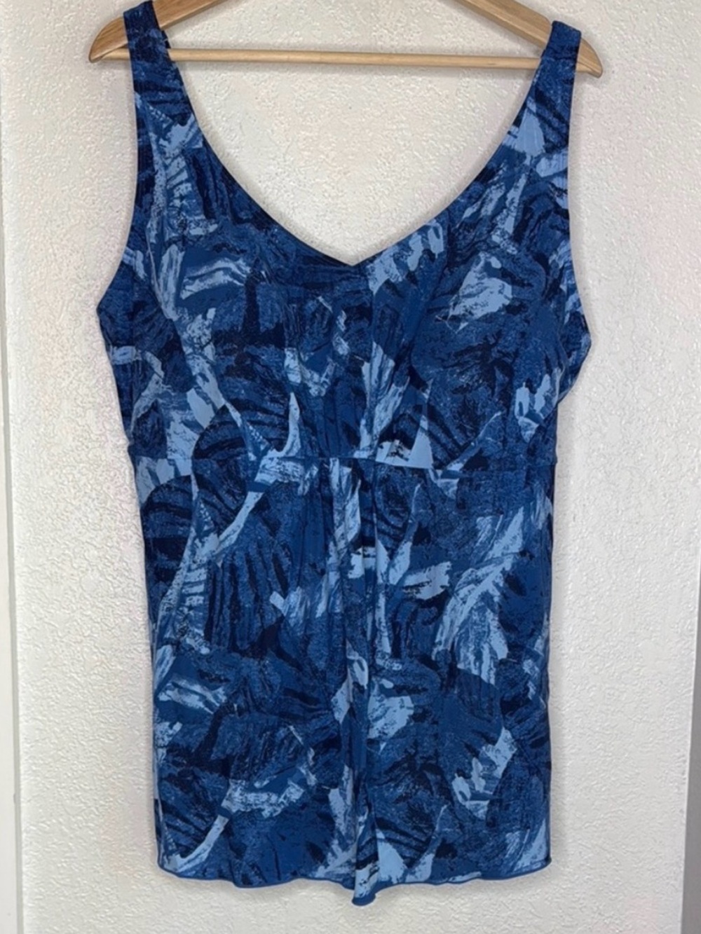 L.L. Bean Blue Abstract Print Tankini Swim Top
